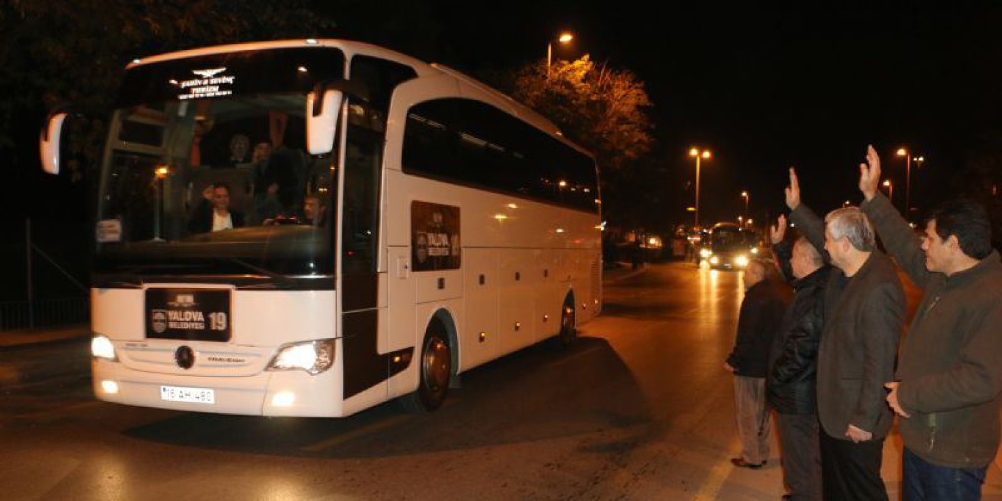 1000 Yalovalı Anıtkabir’e Gitti