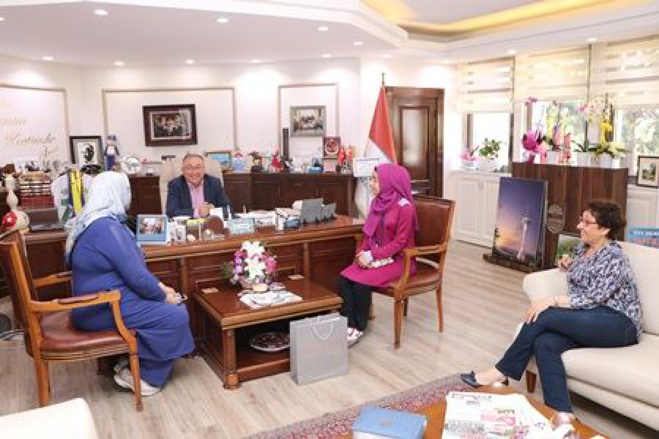 2 ROMAN YAZARI ELİF NUR KANTAR, BAŞKAN SALMAN’I ZİYARET ETTİ