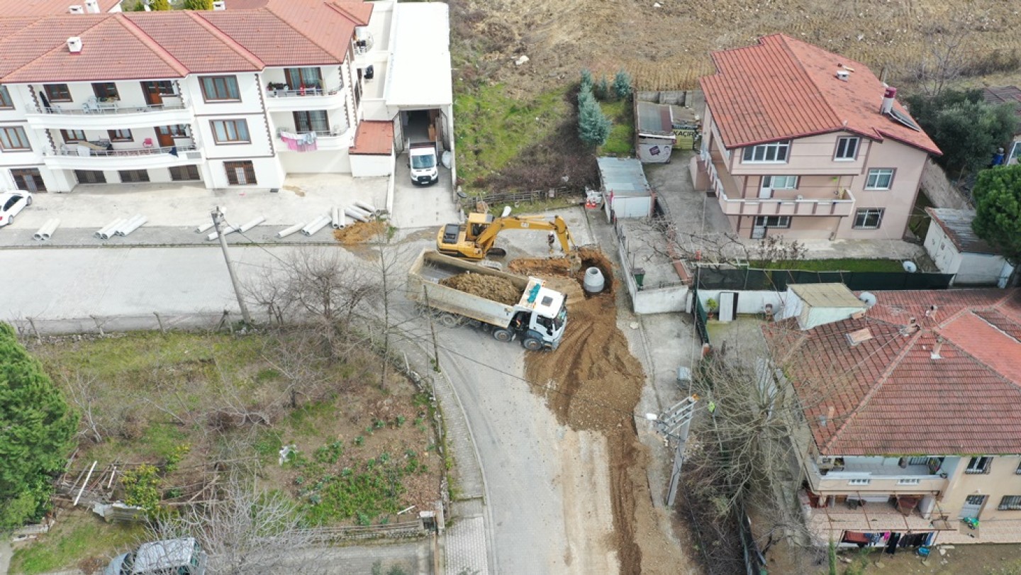 900 METRE KANALİZASYON HATTI DÖŞENİYOR