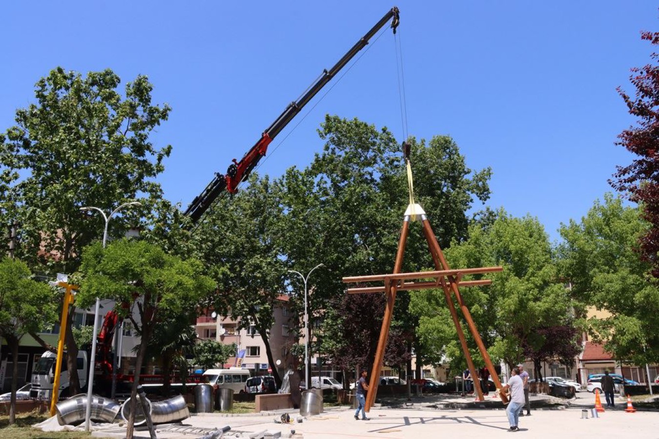 ABDULLAH BAŞTÜRK PARKI MODERN BİR GÖRÜNÜME KAVUŞUYOR