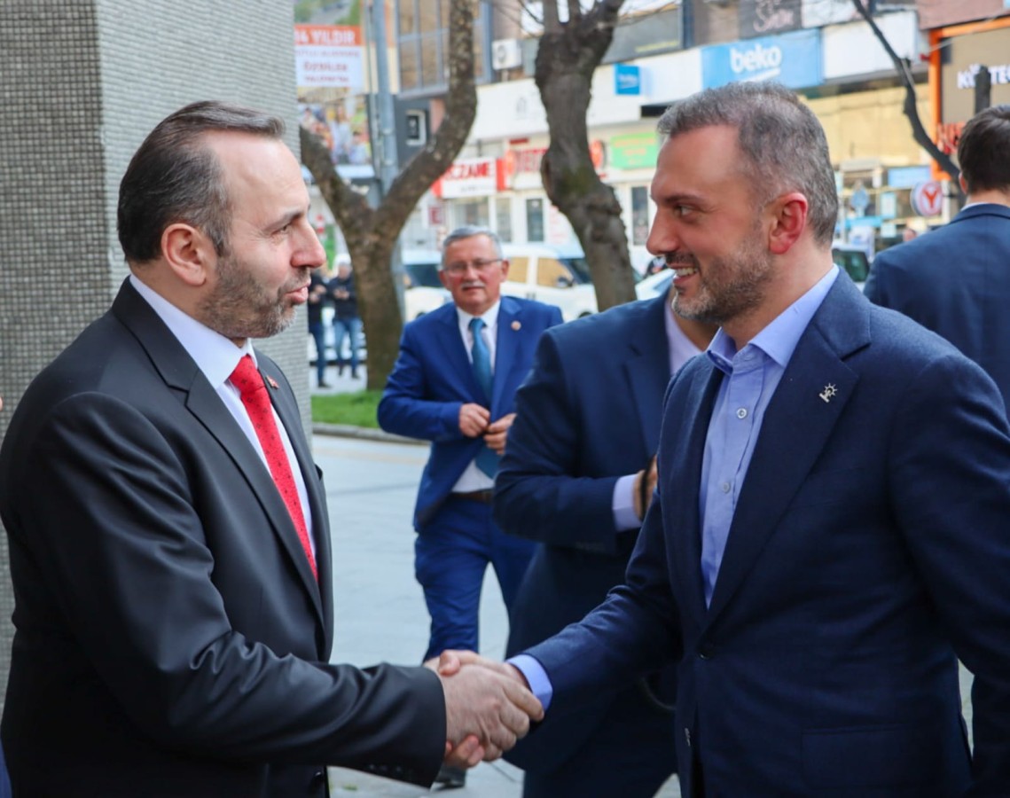 AK PARTİ GENEL BAŞKAN YARDIMCISI KANDEMİR YALOVA BELEDİYESİNİ ZİYARET ETTİ