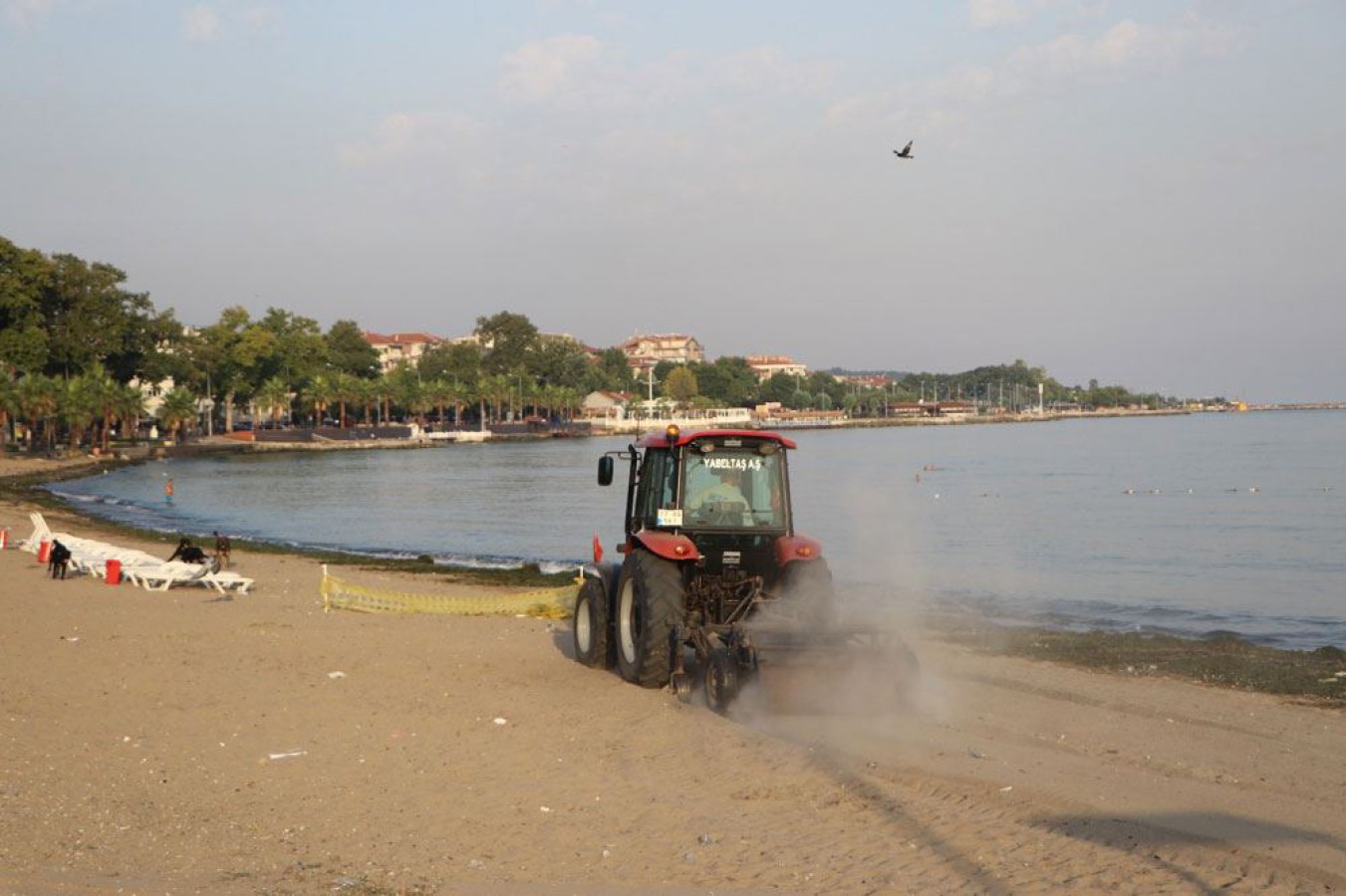 AKASYA PLAJI TEMİZLENDİ