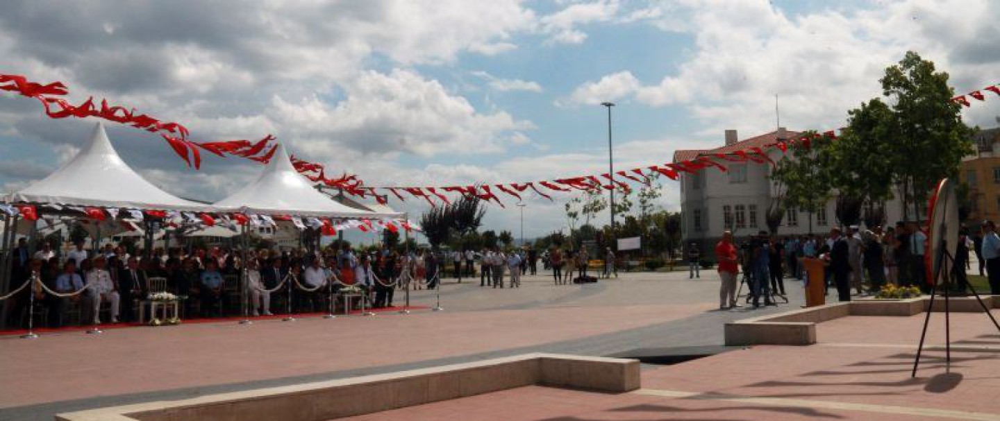“ALLAH BİZLERİ YENİDEN İSTİKLAL MARŞI YAZMAK ZORUNDA BIRAKMASIN”