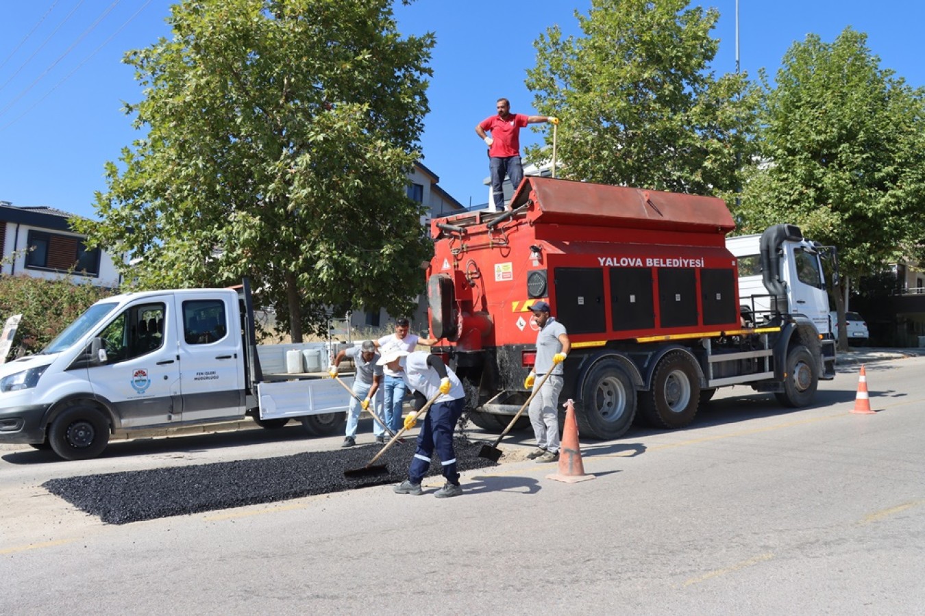 BAKIM, ONARIM VE ASFALT DÜZENLEME ÇALIŞMALARI DEVAM EDİYOR