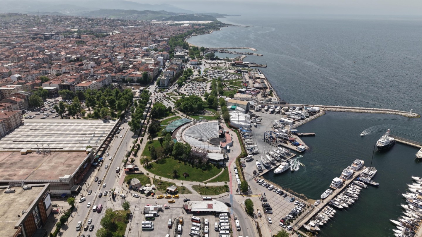 BARIŞ MANÇO AMFİ TİYATRO’YA MODERN DOKUNUŞ