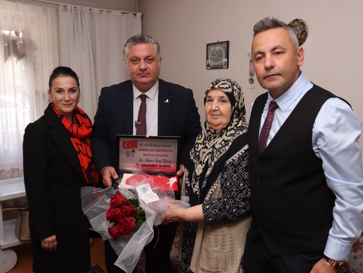 BAŞKAN GÜREL ANNELER GÜNÜ’NÜ DOLU DOLU KUTLADI