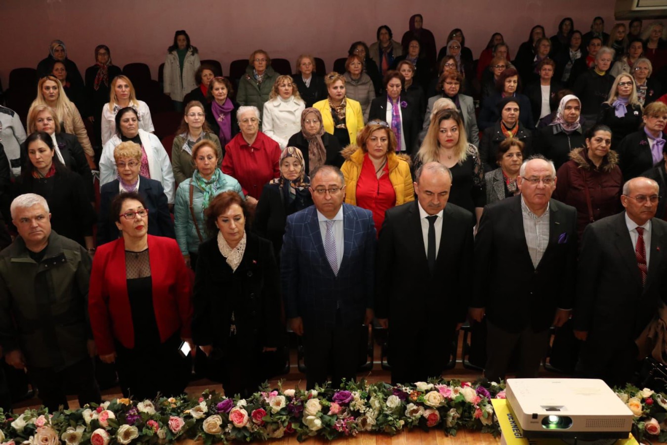 BAŞKAN SALMAN 8 MART ETKİNLİĞİNE KATILDI