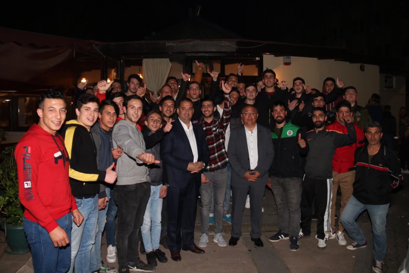 BAŞKAN SALMAN GENÇLERLE BULUŞTU