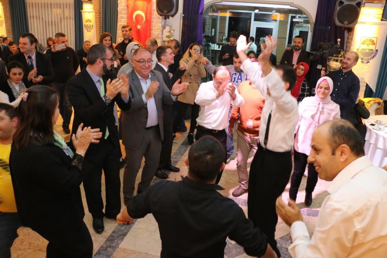 BAŞKAN SALMAN ÖZEL ÇOCUKLARIN ÖZEL GÜNÜNDE ONLARI YALNIZ HİSSETTİRMEDİ