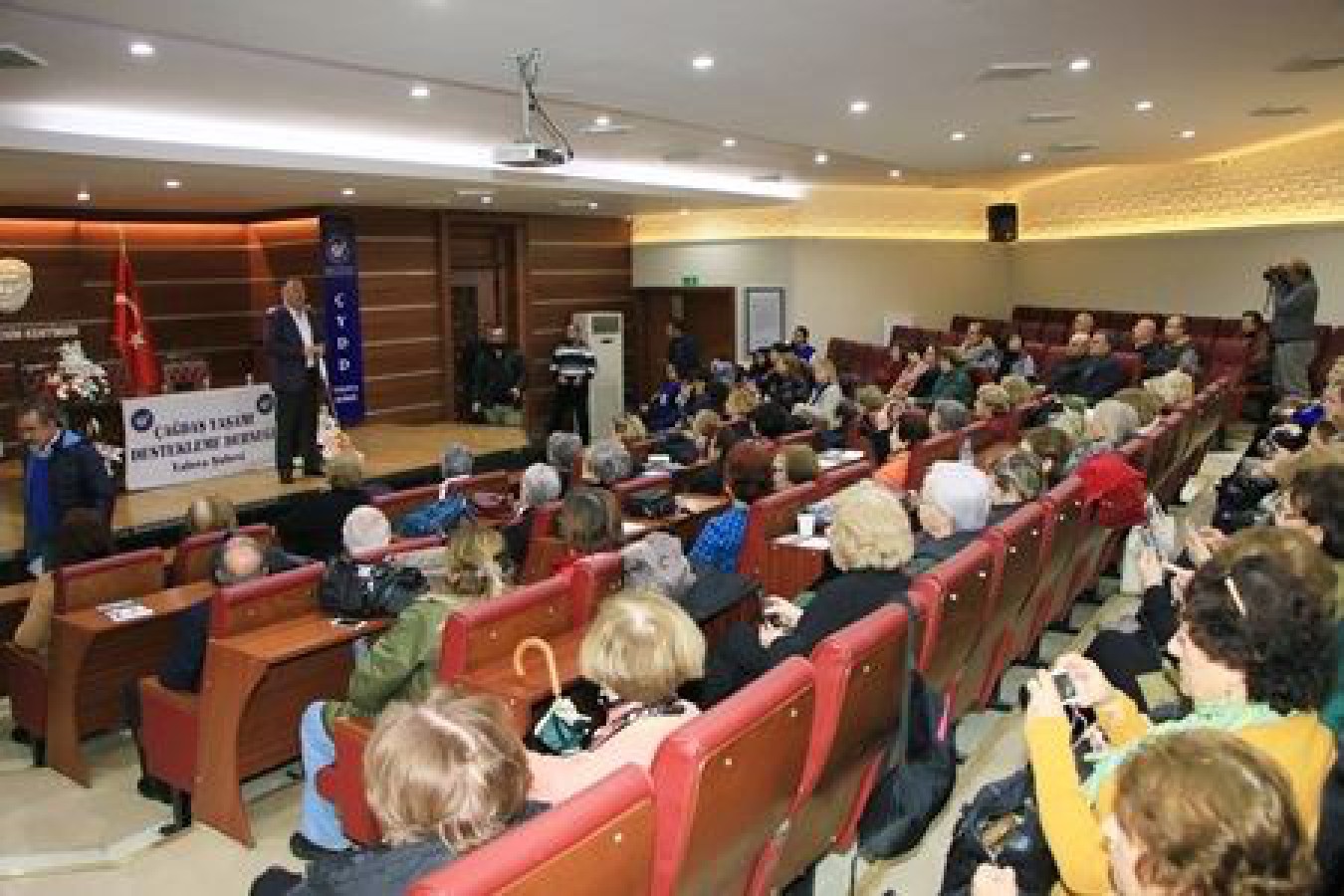 BAŞKAN SALMAN, ‘SÖYLEM’DE VARIZ EYLEM’DE YOKUZ’