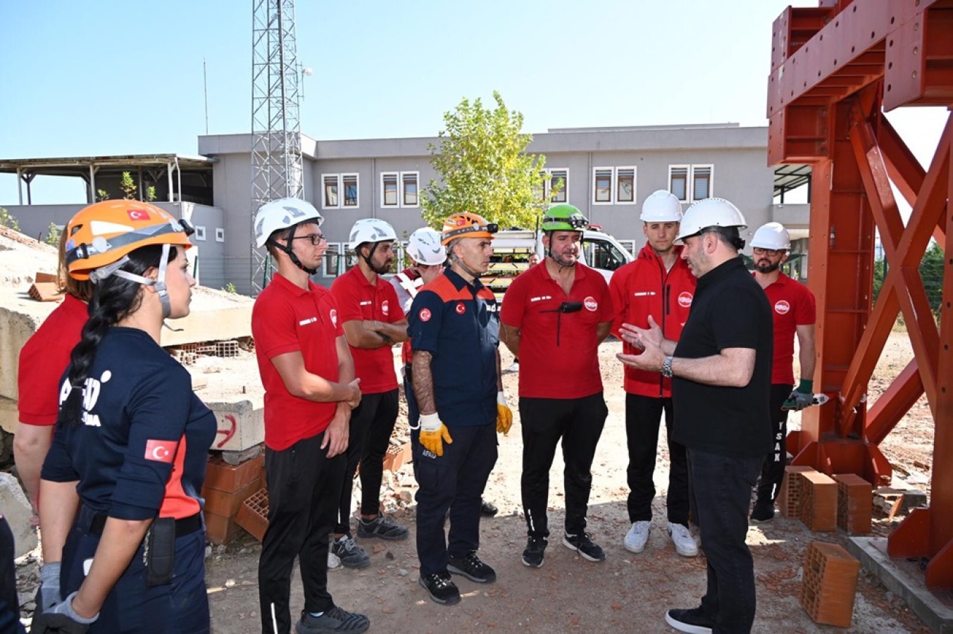 BAŞKAN TUTUK TATBİKATA KATILDI