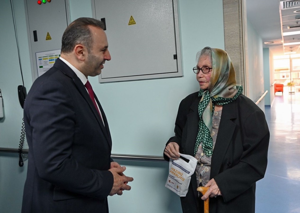 BAŞKAN TUTUK’TAN HUZUREVİ SAKİNLERİNE ZİYARET