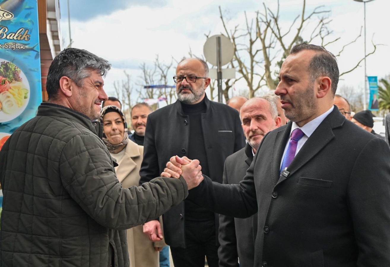 BAŞKAN TUTUK’TAN PAZAR ESNAFI ZİYARETİ