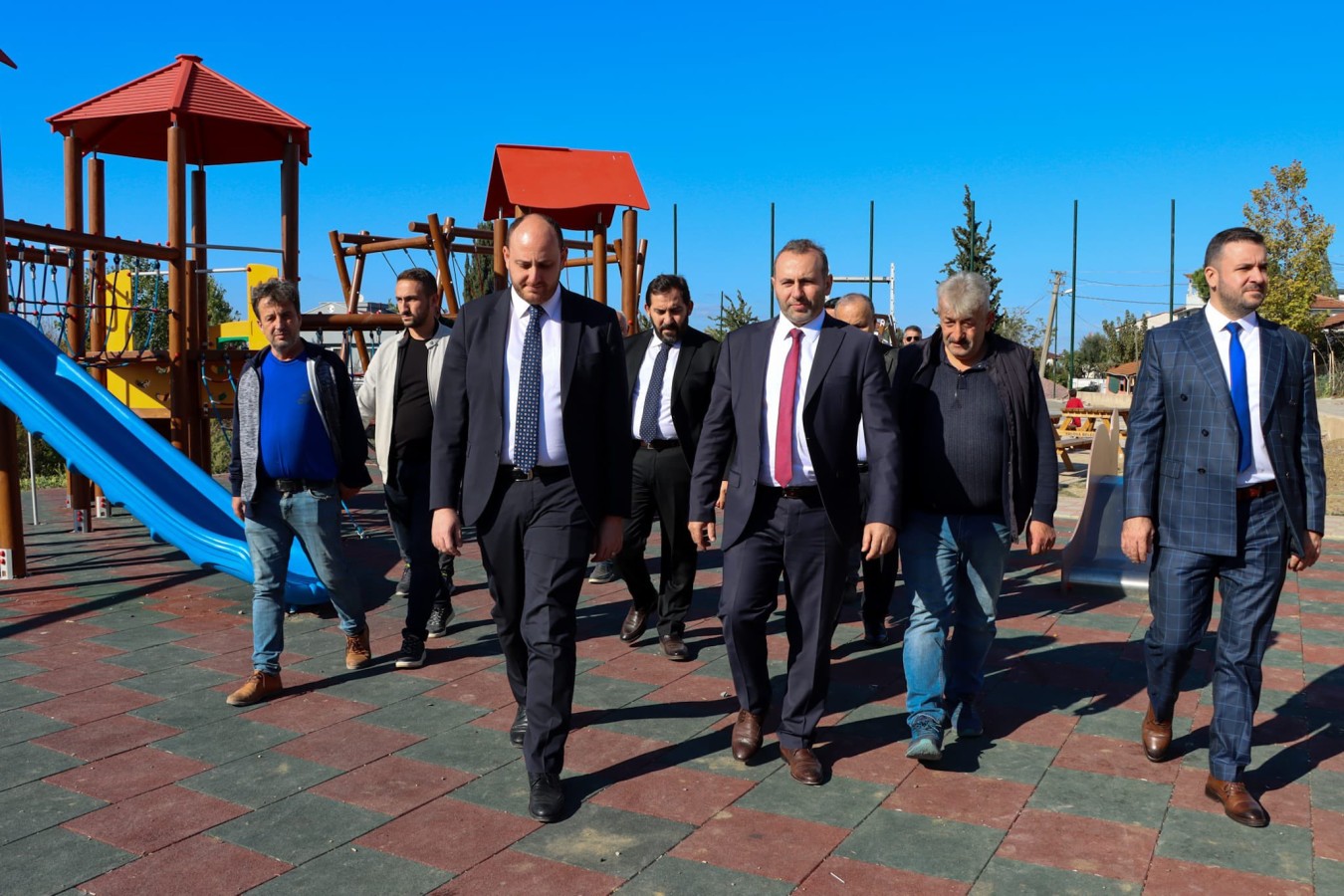 BAŞKAN VEKİLİ, MİLLETVEKİLİ VE İL BAŞKANI YALOVA BELEDİYESİ ÇALIŞMALARINI İNCELEDİ