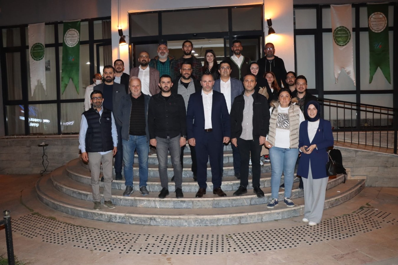 BAŞKAN VEKİLİ TUTUK BASIN CAMİASIYLA İFTARDA BULUŞTU