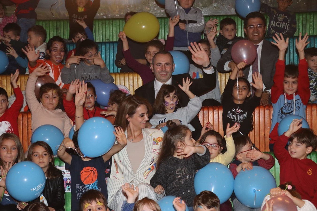 BAŞKAN VEKİLİ TUTUK ÇOCUKLARLA BİRLİKTE