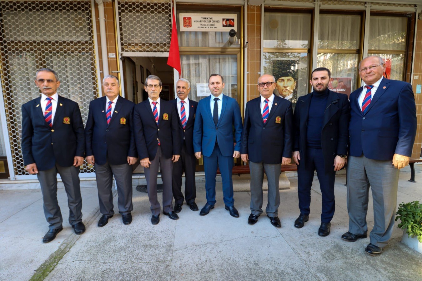 BAŞKAN VEKİLİ TUTUK GAZİLERİ ZİYARET ETTİ