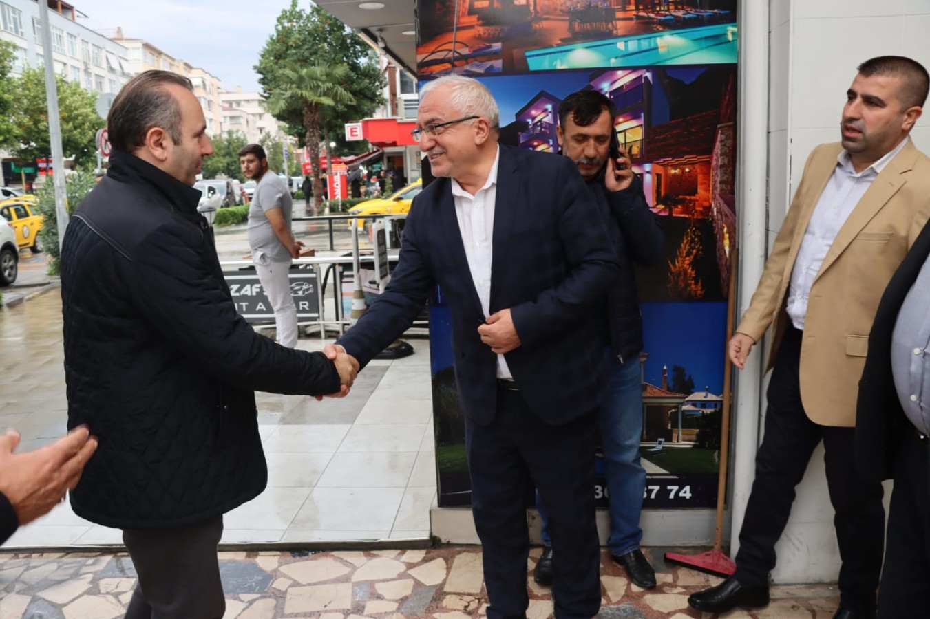 BAŞKAN VEKİLİ TUTUK HER FIRSATTA ESNAF VE HEMŞEHRİLERİYLE BİRLİKTE