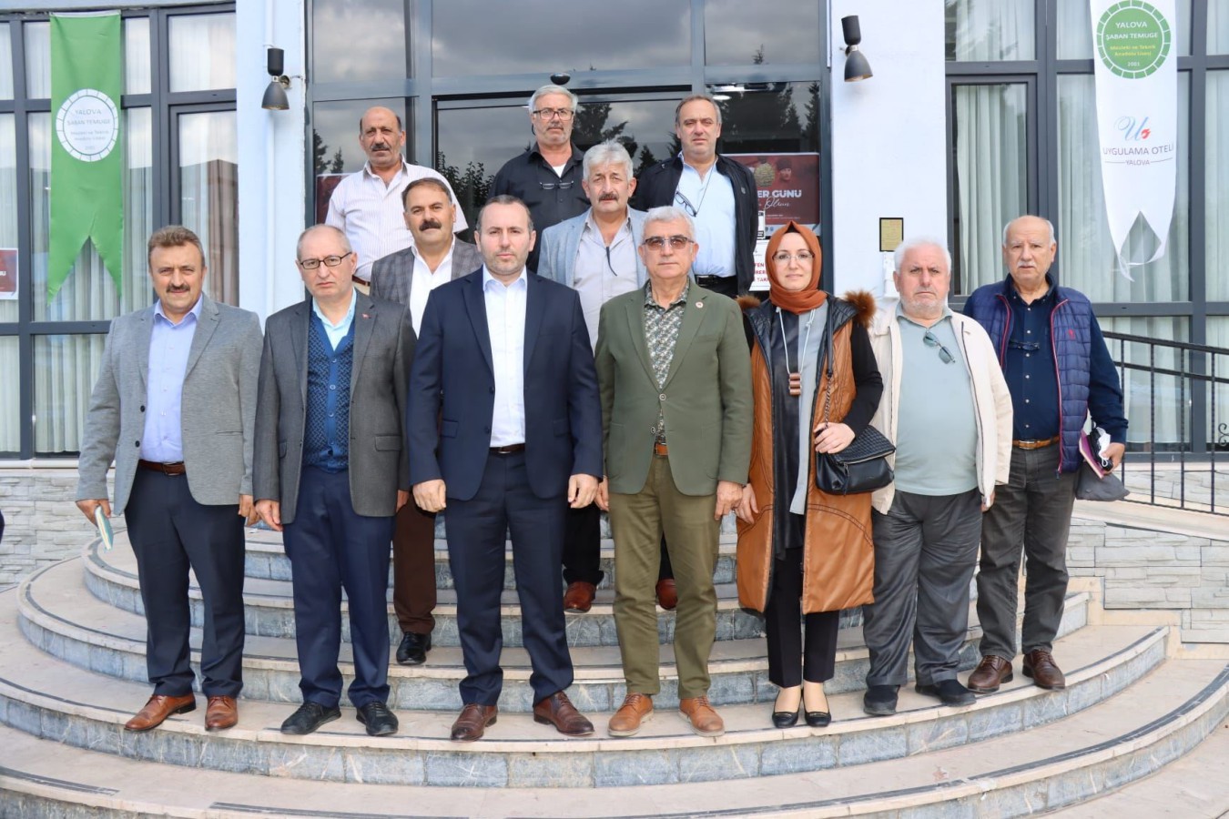 BAŞKAN VEKİLİ TUTUK MUHTARLARLA BULUŞTU