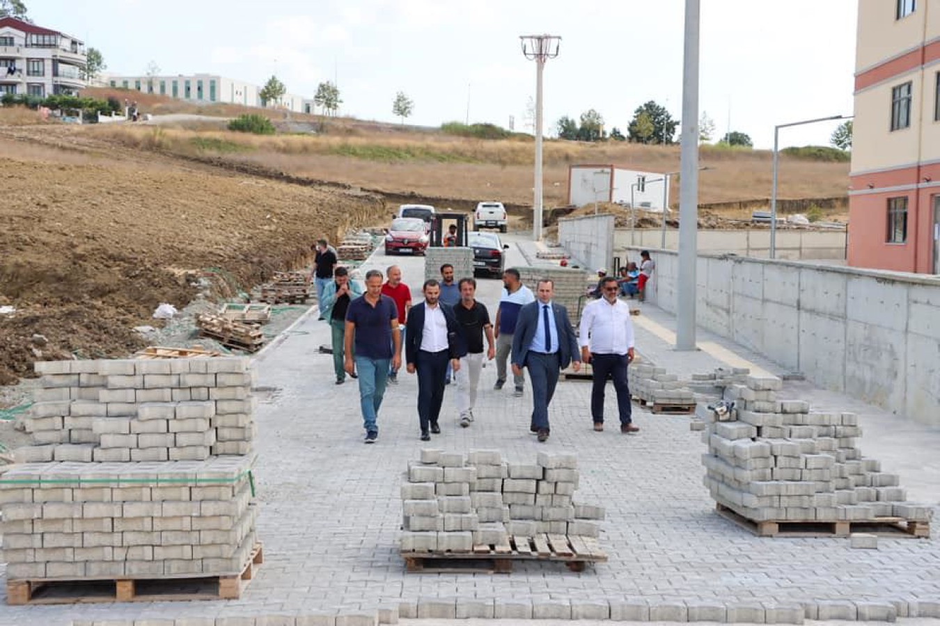 BAŞKAN VEKİLİ TUTUK OKUL YOLLARINDA İNCELEMELERDE BULUNDU