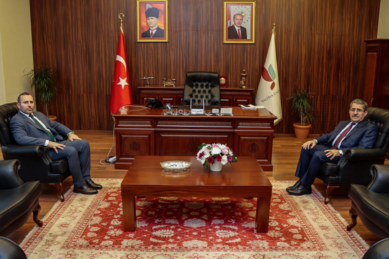 BAŞKAN VEKİLİ TUTUK ÜNİVERSİTE YETKİLİLERİNİ ZİYARET ETTİ