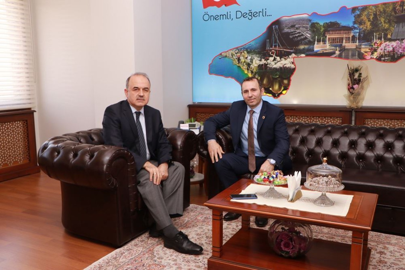 BAŞKAN VEKİLİ TUTUK VALİ MUAMMER EROL’U ZİYARET ETTİ