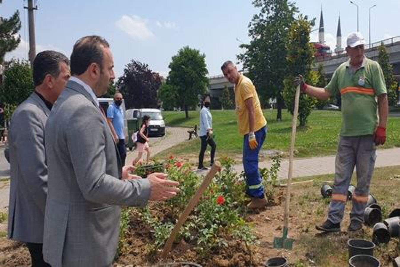 BAŞKAN VEKİLİ TUTUK, “YALOVA’YI GÜL BAHÇESİNE ÇEVİRECEĞİZ”