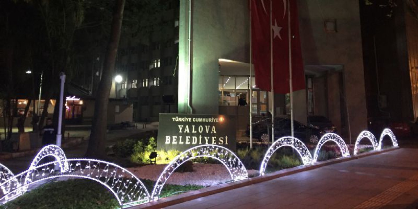 Başkanlık Girişi ve Personel Otoparkı Yenilendi