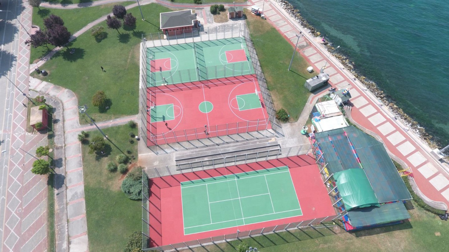 BASKETBOL SAHALARI YENİLENDİ