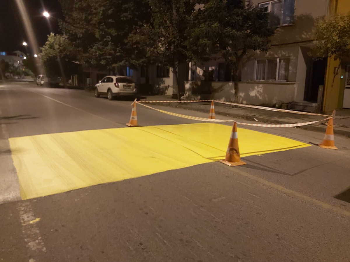 BAYRAM ÖNCESİ HIZ KESİCİLER BOYANIYOR