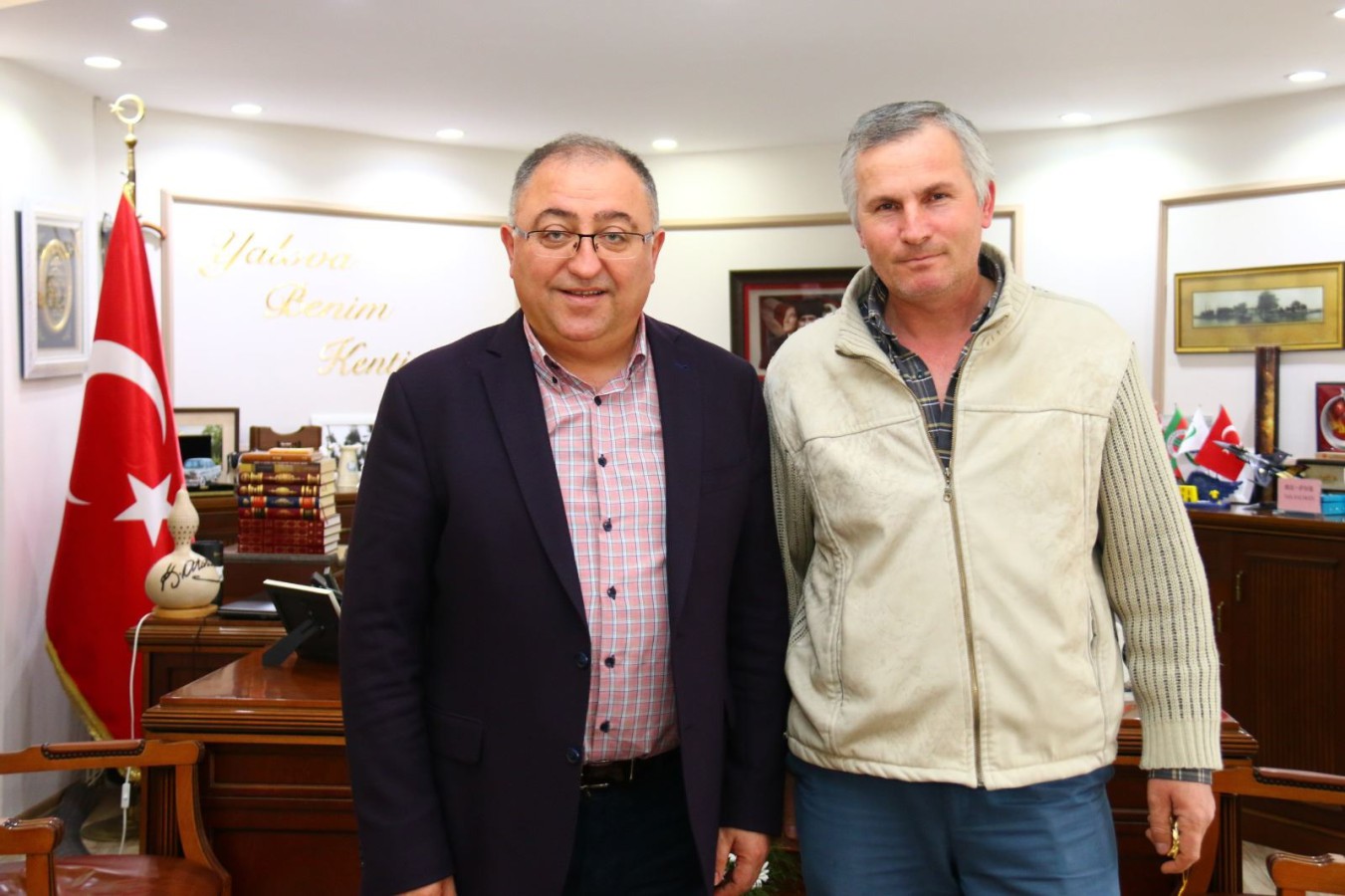 BELEDİYE PERSONELİNDEN ÖRNEK DAVRANIŞ