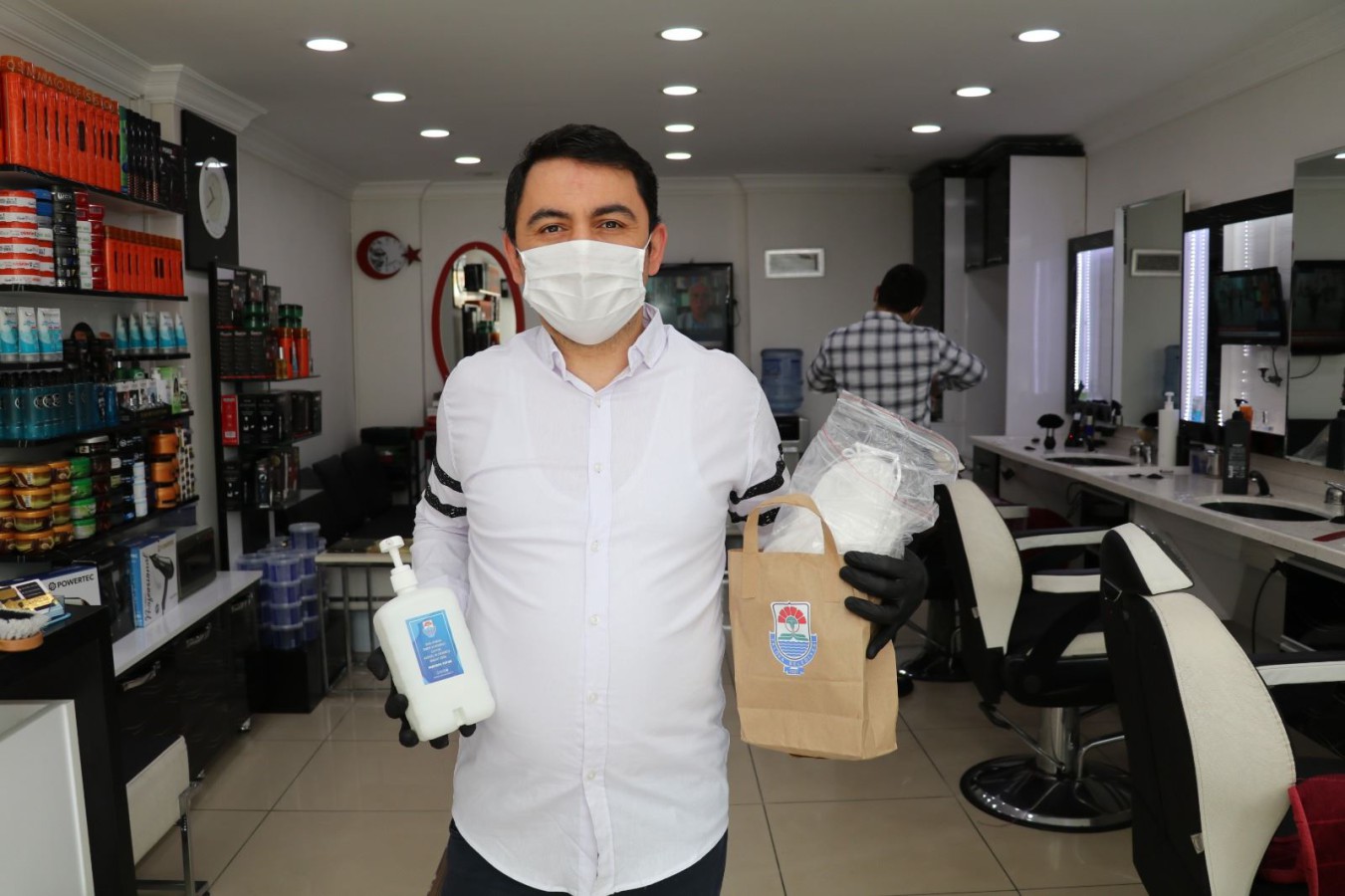 BERBER VE KUAFÖRLER YALOVA BELEDİYESİ’NE TEŞEKKÜR ETTİ