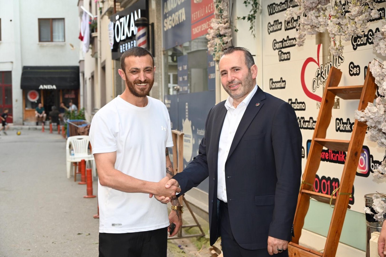 ÇALIŞMALAR ESNAF VE VATANDAŞTAN TAKDİR TOPLUYOR