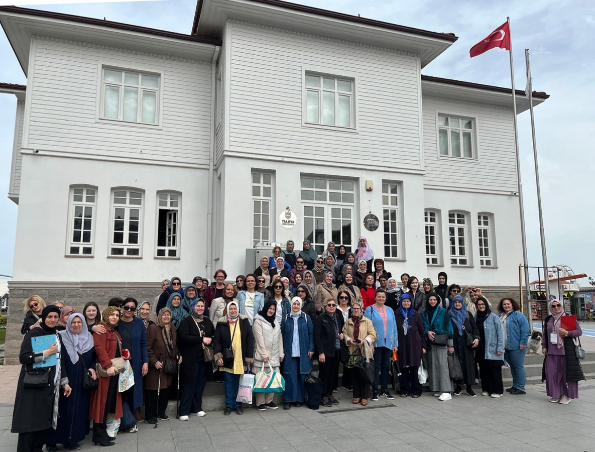 CAMİ GEZİLERİYLE MANEVİ BİRLİKTELİĞİ PEKİŞTİRİYORUZ