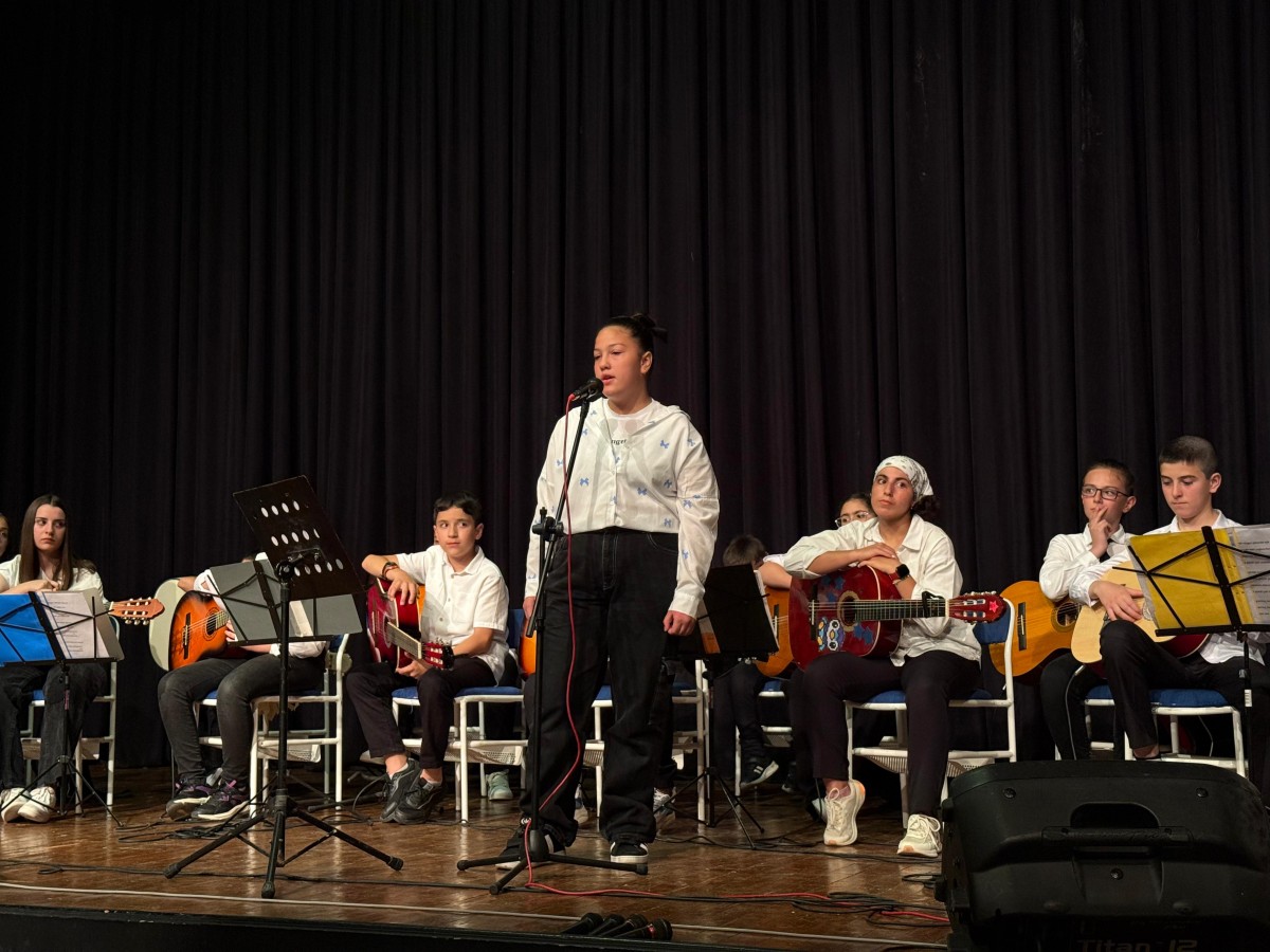 ÇOCUK TİYATROSU'NDA YIL SONU GÖSTERİLERİ ŞENLİK HAVASINDA GEÇTİ