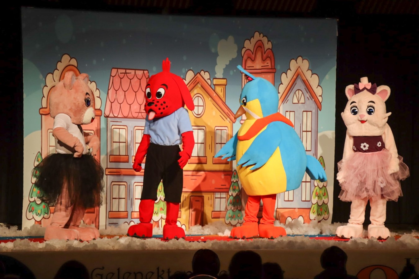 ÇOCUKLAR CUMARTESİ GÜNÜ EĞLENCEYE DOYDU