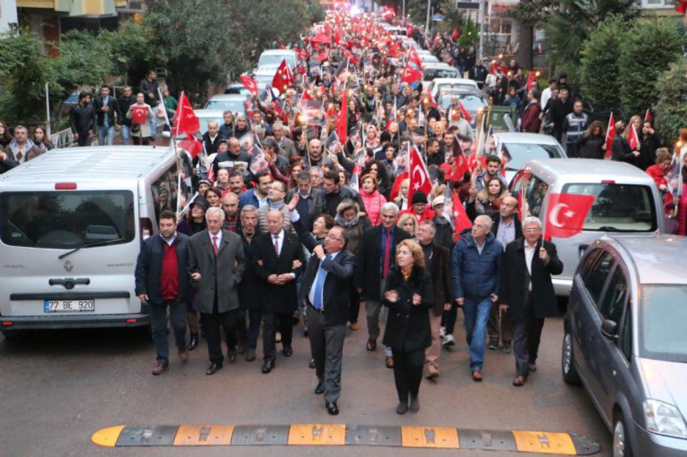 CUMHURİYET SEVGİSİ ENGEL TANIMADI