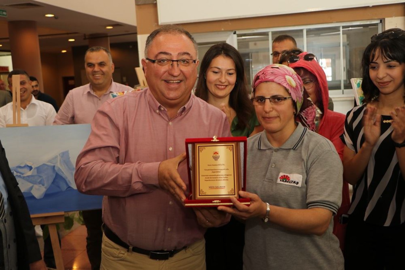CÜZDANI SAHİBİNE TESLİM EDEN PERSONELE PLAKET