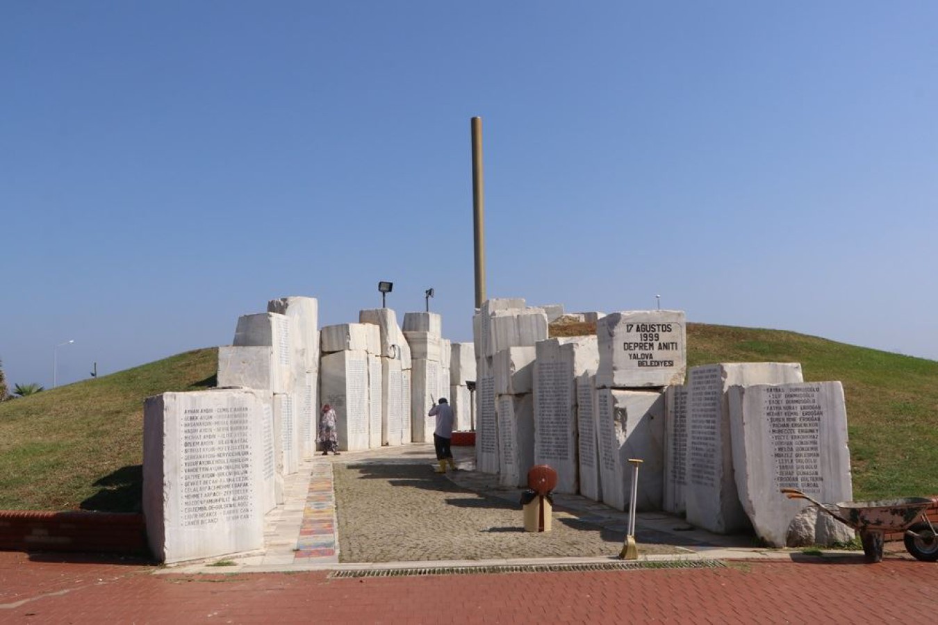 DEPREM ANITINDA HUMMALI ÇALIŞMA