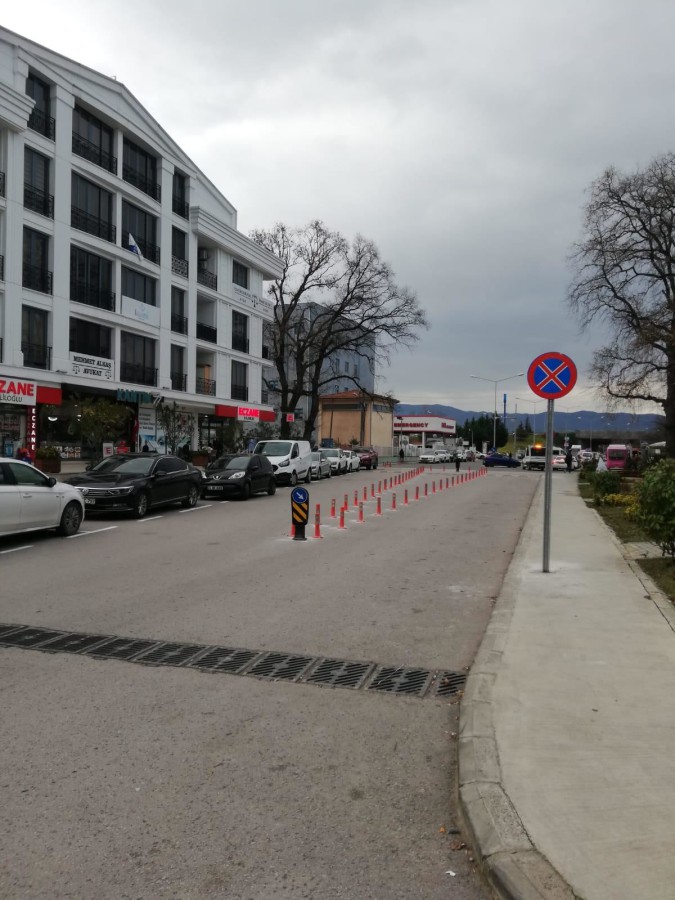 DEVLET HASTANESİ ÖNÜNDE TRAFİK RAHATLADI