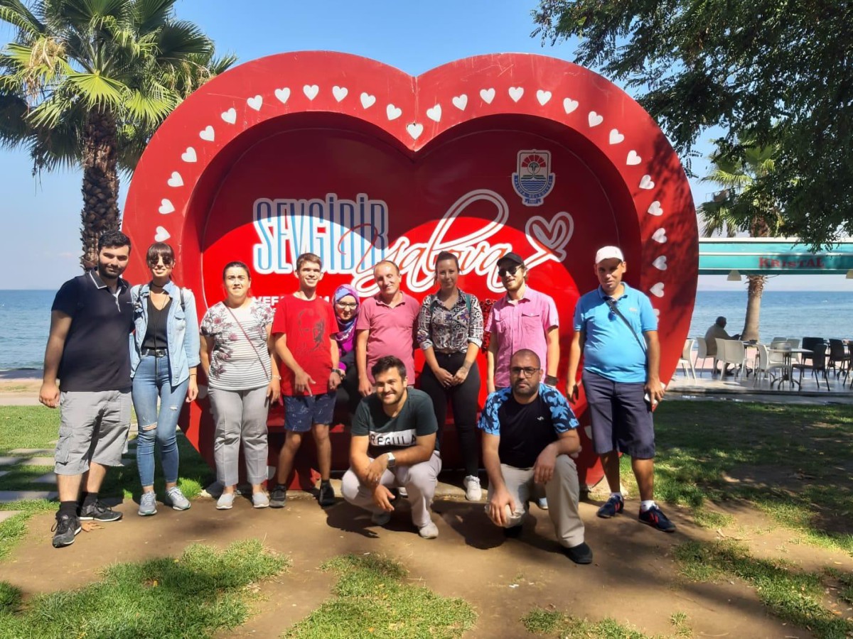 ENGELSİZ KAFE ÖZEL GENÇLERİ ETKİNLİKLERİNE DEVAM EDİYOR