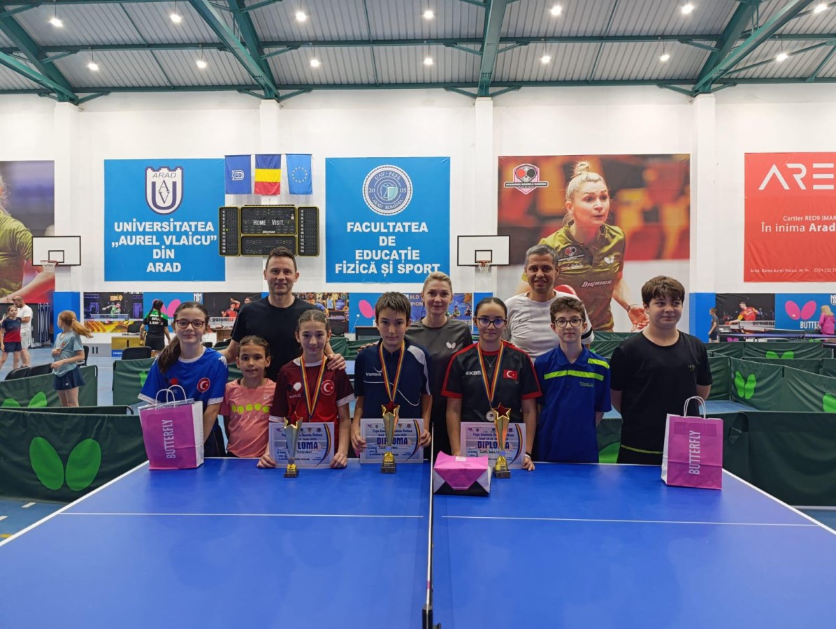 GENÇ RAKETLER ROMANYA'DA TÜRKİYE'Yİ GURURLANDIRDI