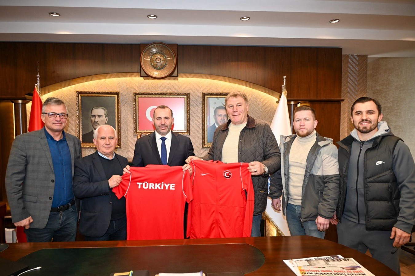 GÜREŞTE ŞAMPİYONLAR YETİŞTİRECEĞİZ