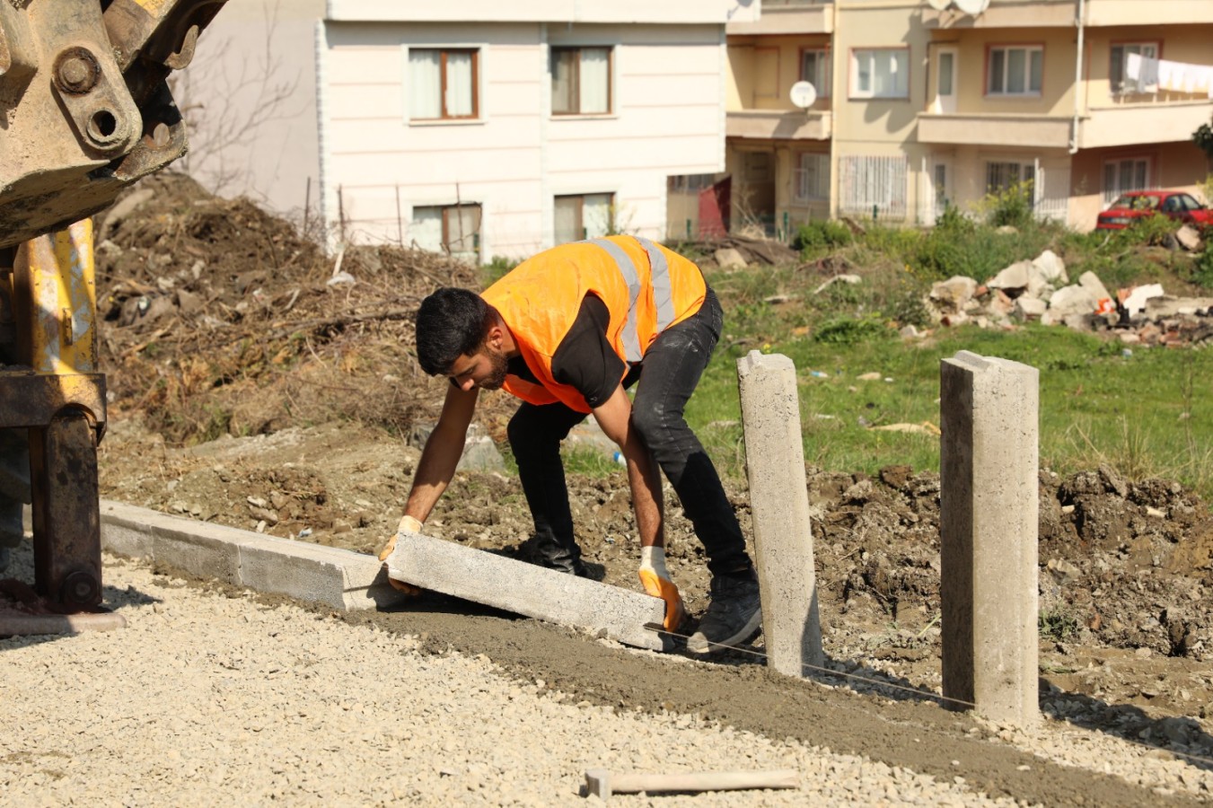 GÜZEL 2 SOKAK’TA BORDÜR VE PARKE YOL ÇALIŞMASI TAMAMLANDI