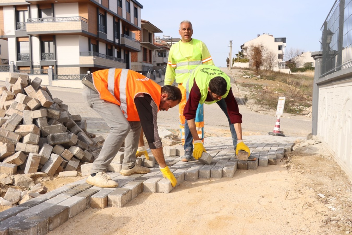 HER NOKTADA ÇALIŞMALAR DEVAM EDİYOR