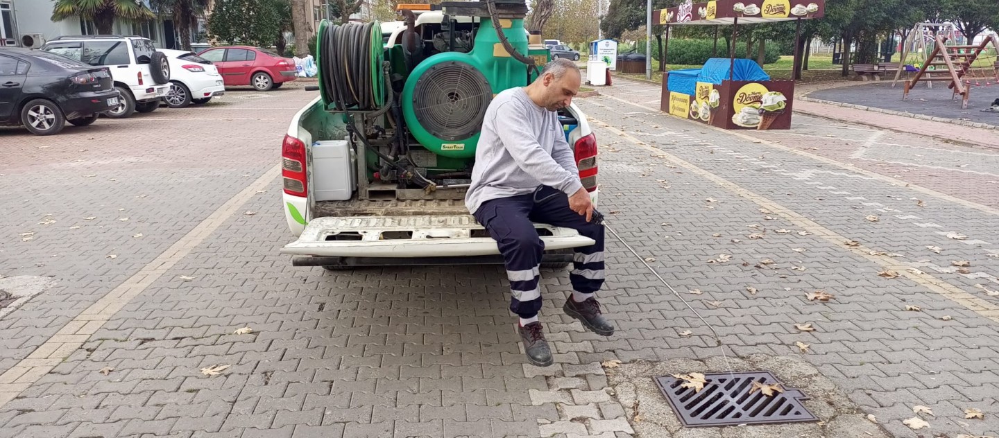 İLAÇLAMA ÇALIŞMALARI YAZ KIŞ DEVAM EDİYOR