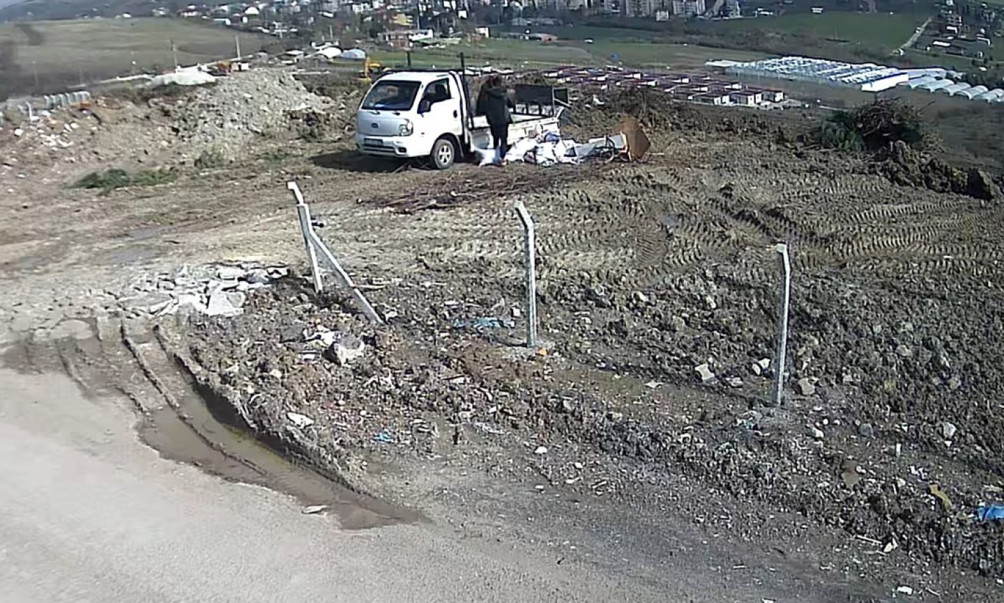 KAÇAK MOLOZ DÖKÜMLERİNE GEÇİT YOK