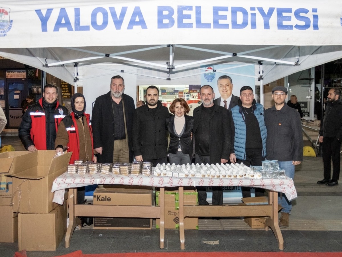 KADİR GECESİ'NDE ANLAMLI BULUŞMA