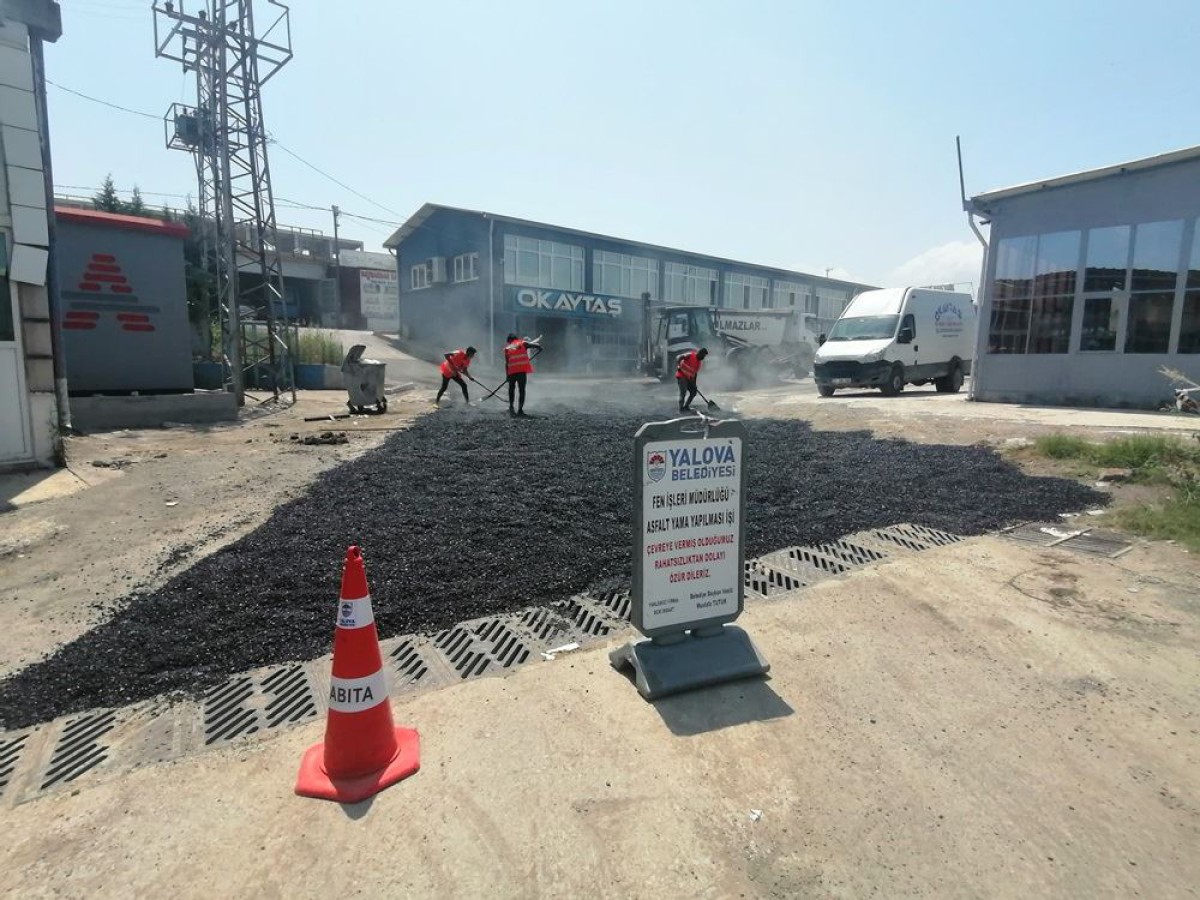 KİRAZLI SANAYİ SİTESİNDE ASFALT BAKIM ONARIM ÇALIŞMALARI BAŞLADI