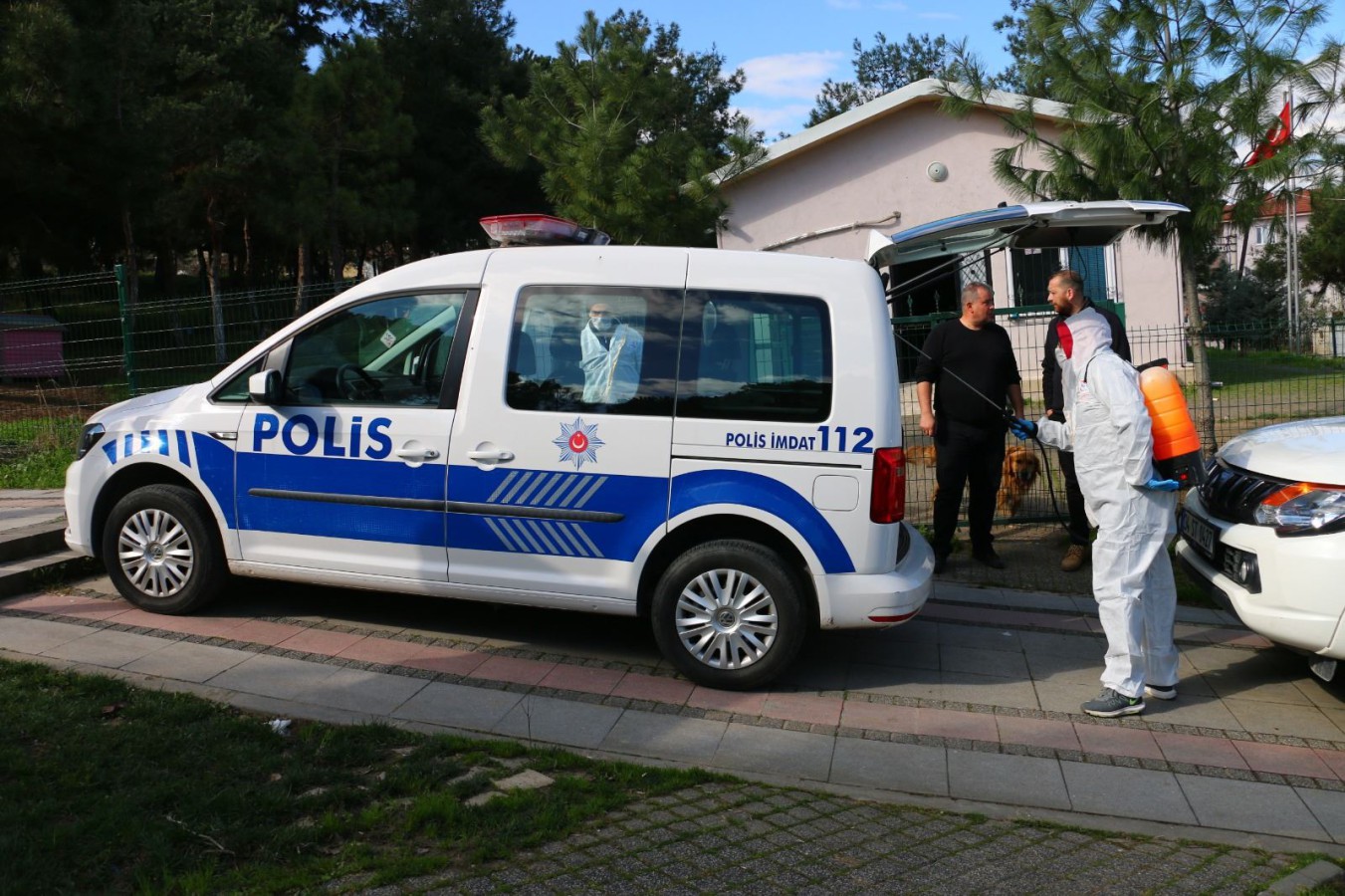 KOVİD-19’A KARŞI İLAÇLAMA EKİPLERİMİZ HER YERDE